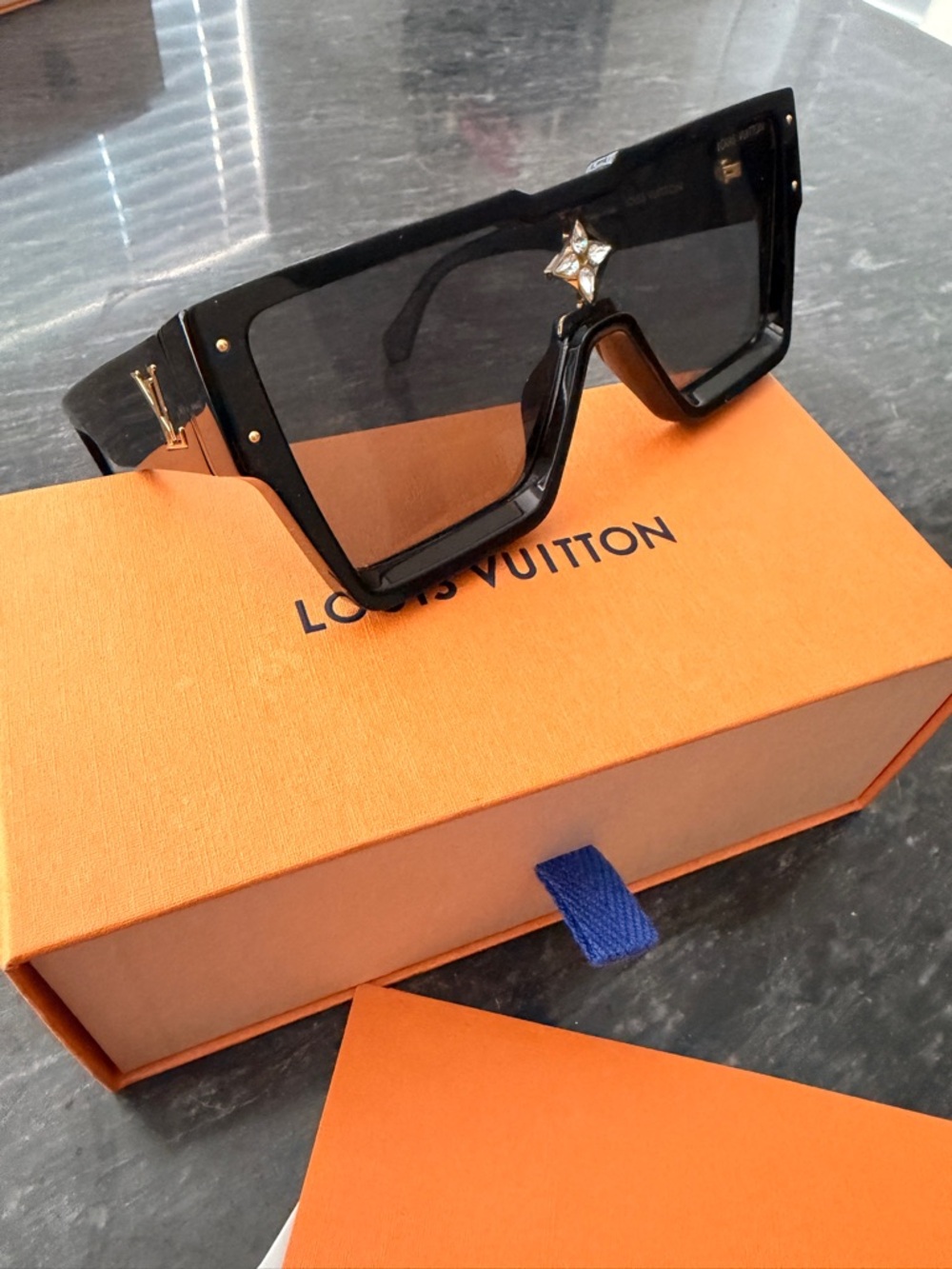 Louis Vuitton Black cyclone Sunglasses with Gold Accents E